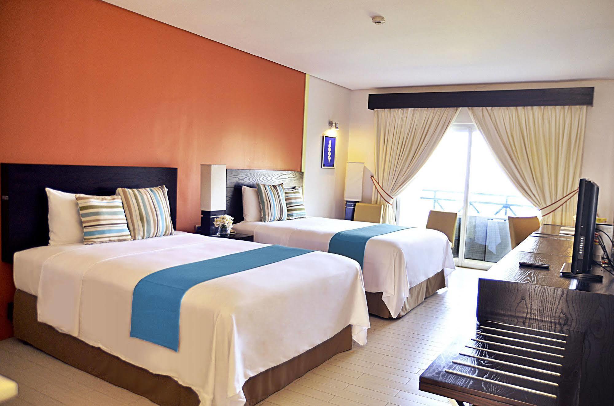 San Fernando City  Thunderbird Resorts - Poro Point מראה חיצוני תמונה