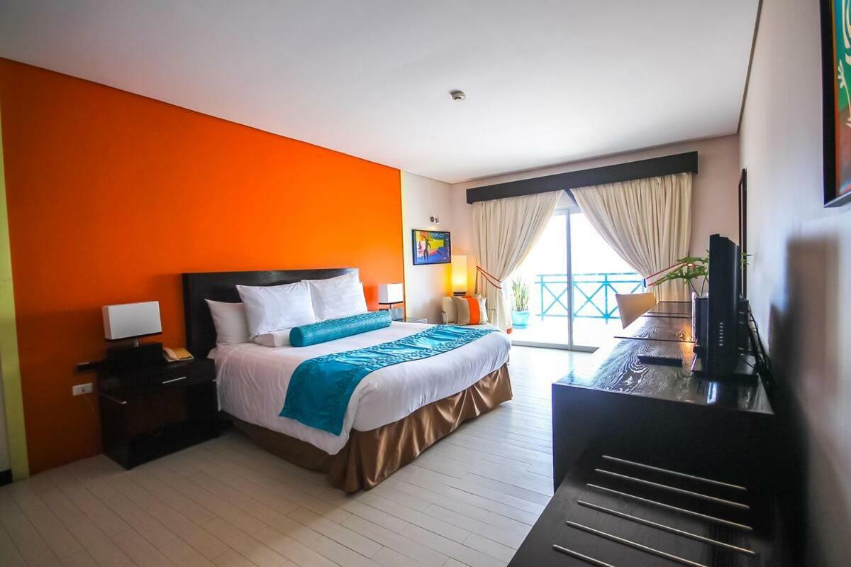 San Fernando City  Thunderbird Resorts - Poro Point מראה חיצוני תמונה